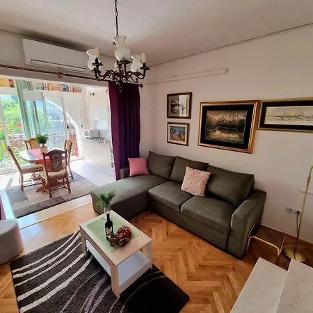 Daire Vedrana Rogoznica (Sibenik-Knin)