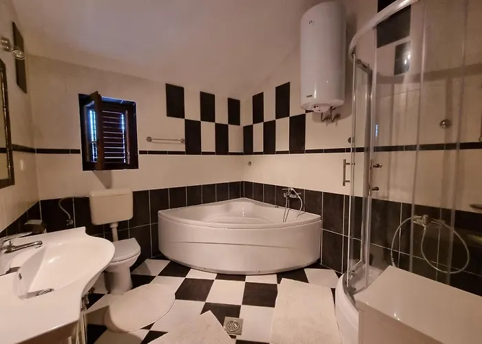 Vedrana 로고즈니차