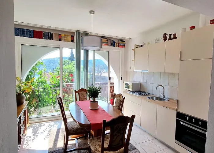 Vedrana Rogoznica (Sibenik-Knin)